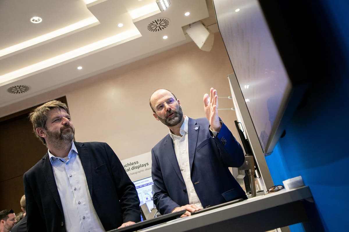 Collaboration leads to Success: Wiek de Winter and Lars Hornung are developing new oppurtunities for customers.